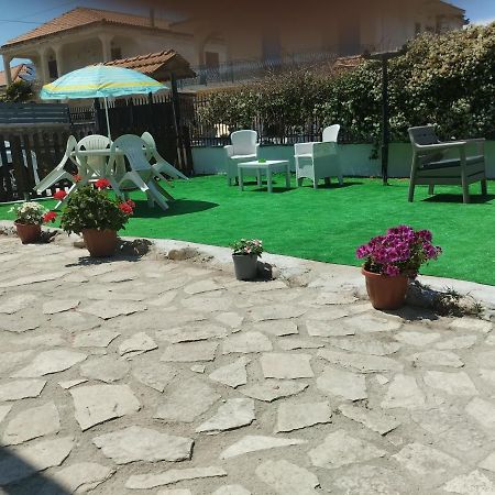 Oasi Hause Vila Castel Volturno Exterior foto